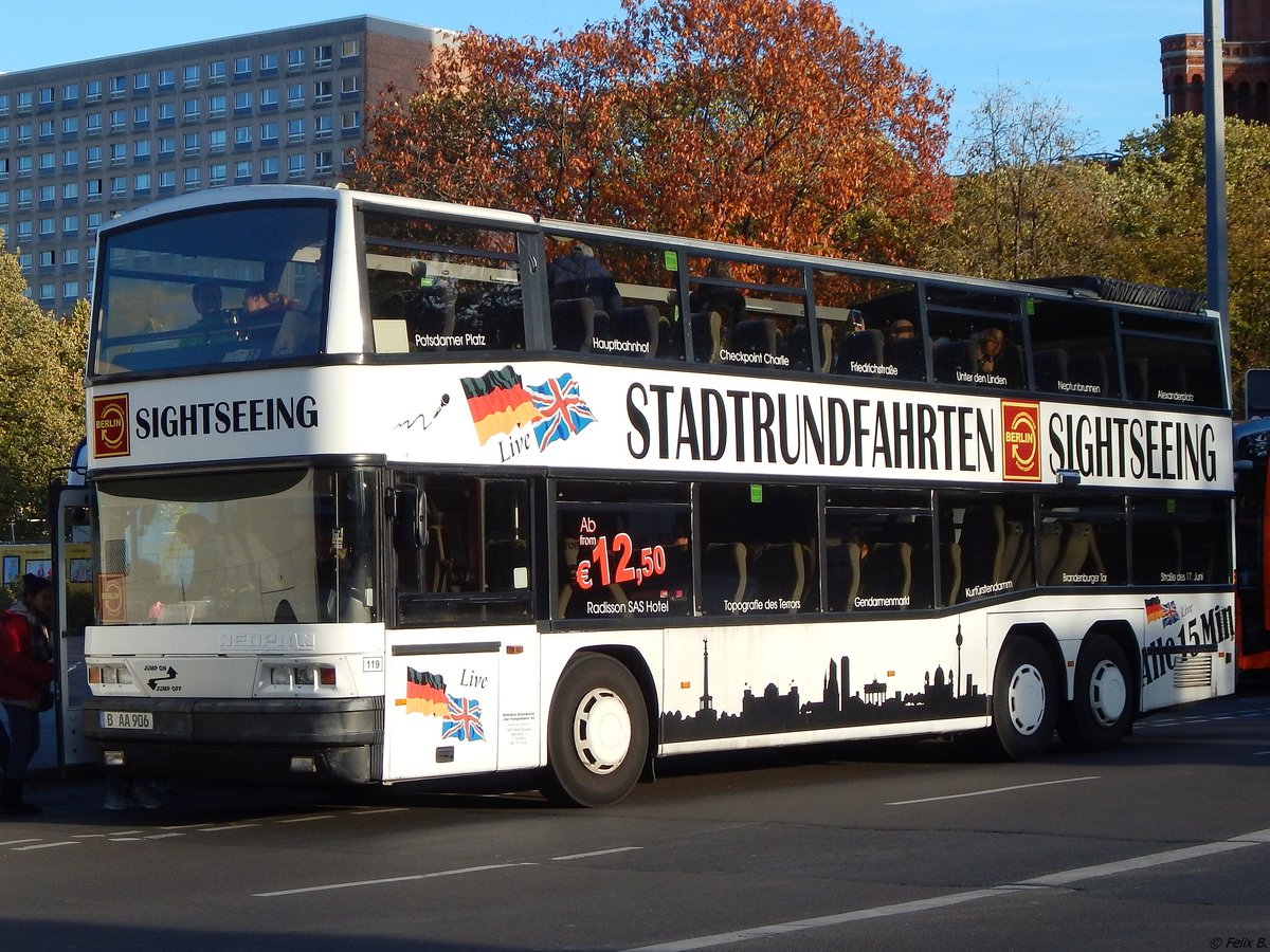 Neoplan N426/3 von Der Tempelhofer aus Deutschland in Berlin.