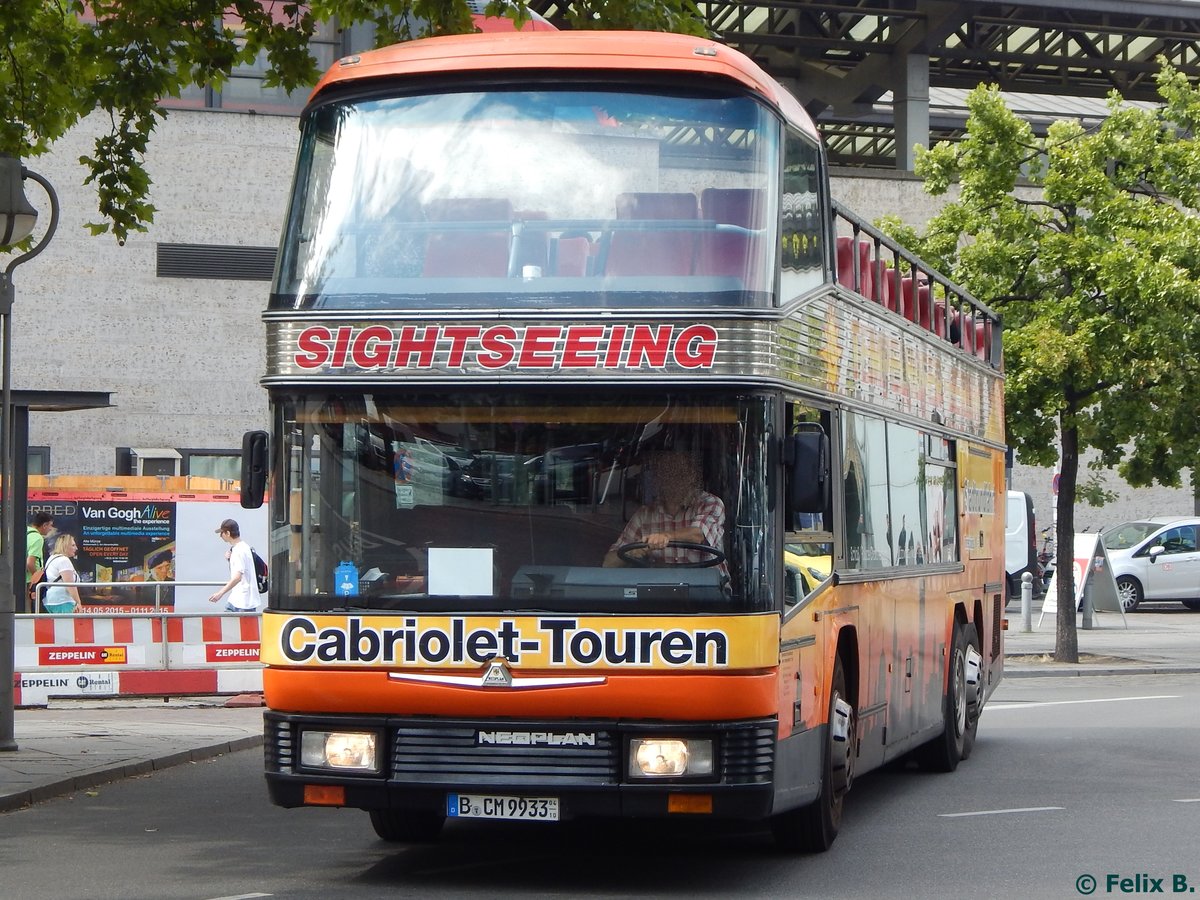 Neoplan Skyliner von Der Tempelhofer aus Deutschland in Berlin.