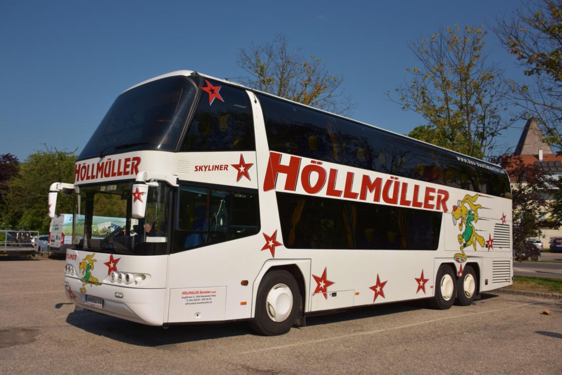 Neoplan Skyliner von H�llm�ller Reisen aus �sterreich im Mai 2018 in Krems.