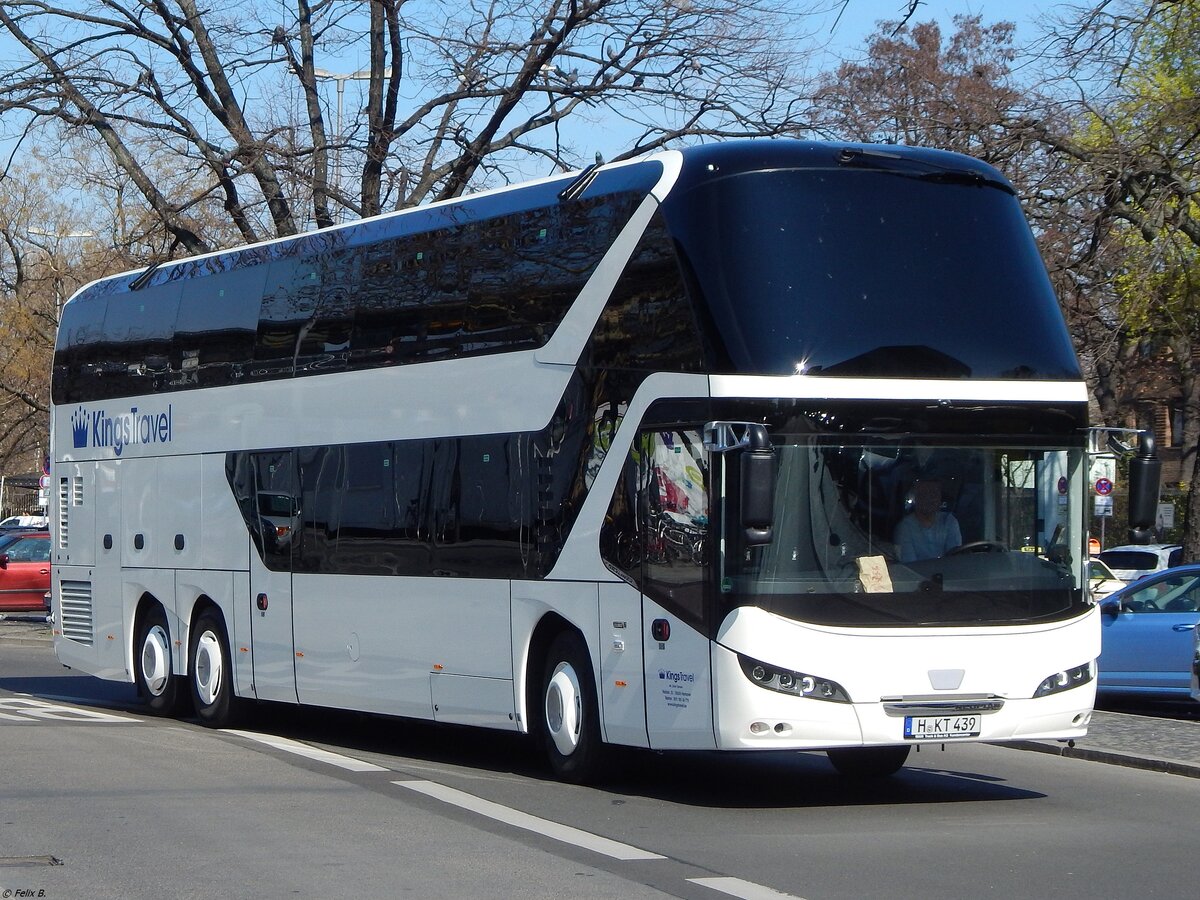 Neoplan Skyliner von Kings Travel aus Deutschland in Berlin.