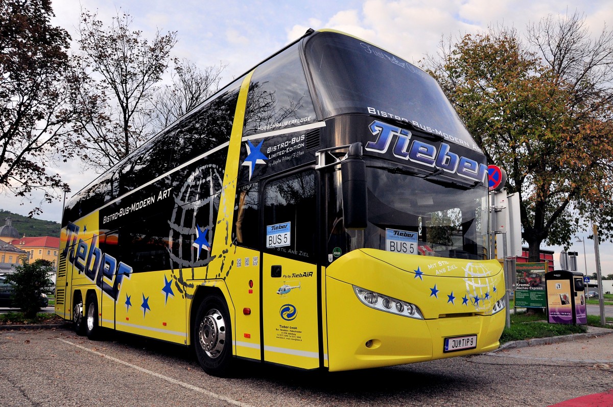 Neoplan Skyliner von TIEBER Reisen aus sterreich am 20.9.2014 in Krems.