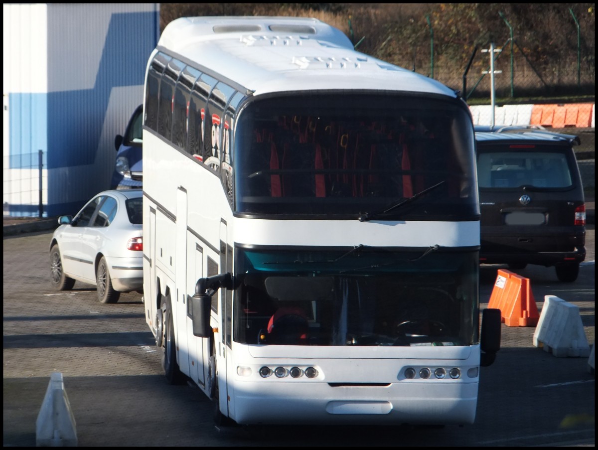 Neoplan Spaceliner ohne Kennzeichen in Mukran.