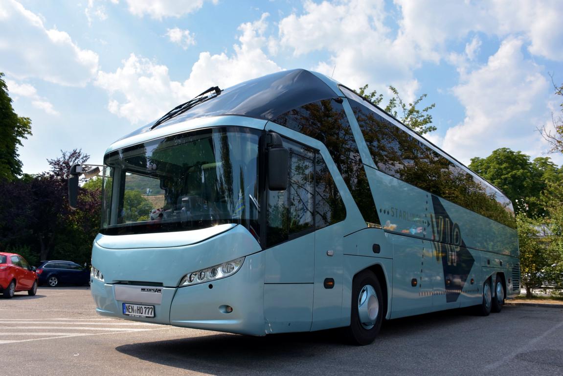 Neoplan Starliner von Auto Hauck aus der BRD 06/2017 in Krems.