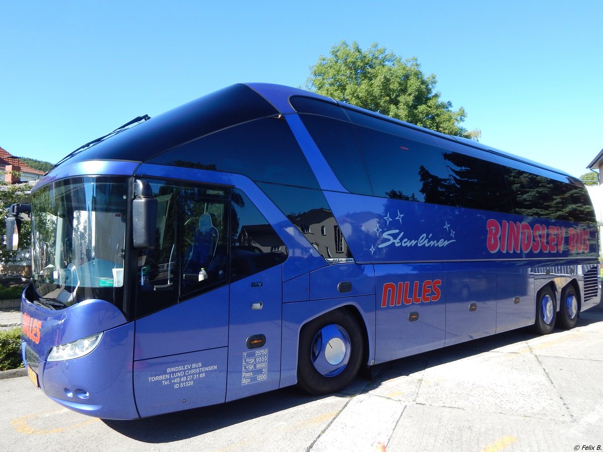 Neoplan Starliner von Bindslev Bus aus Dänemark in Sassnitz.