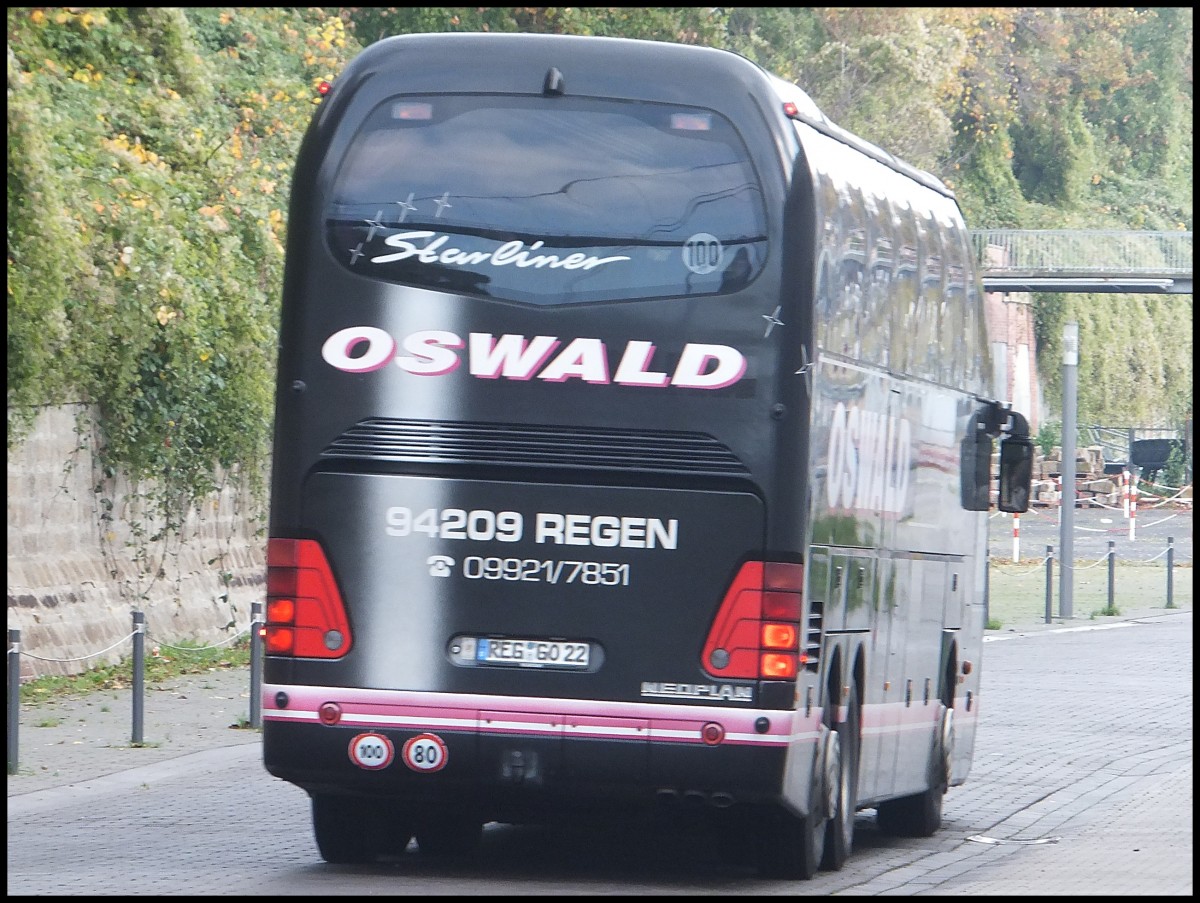 Neoplan Starliner von Oswald aus Deutschland im Stadthafen Sassnitz.