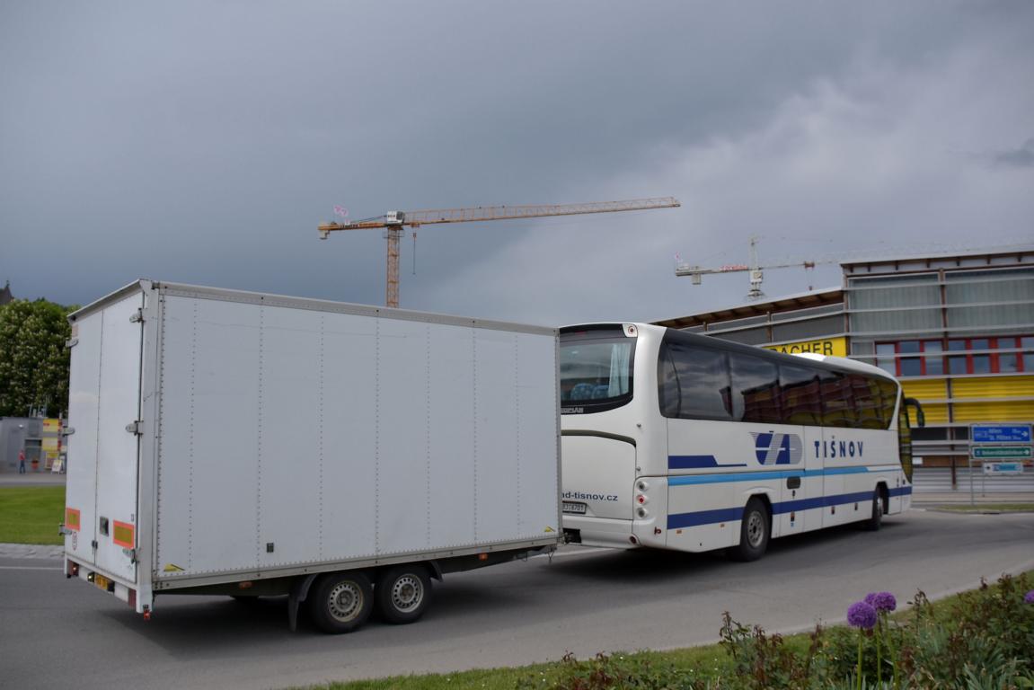 Neoplan Tourliner von Tisnov Reisen aus der CZ in Krems.