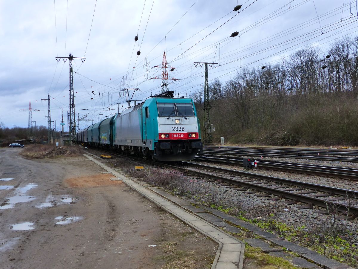 NMBS Lok 2838 Rangierbahnhof K�ln Gremberg, Deutschland 08-03-2018.

NMBS loc 2838 rangeerstation Keulen Gremberg, Duitsland 08-03-2018.