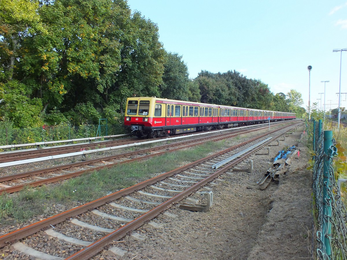 Noch eine 485er-Einheit in Karlshorst, 2.10.13
S3 -> Ostkreuz