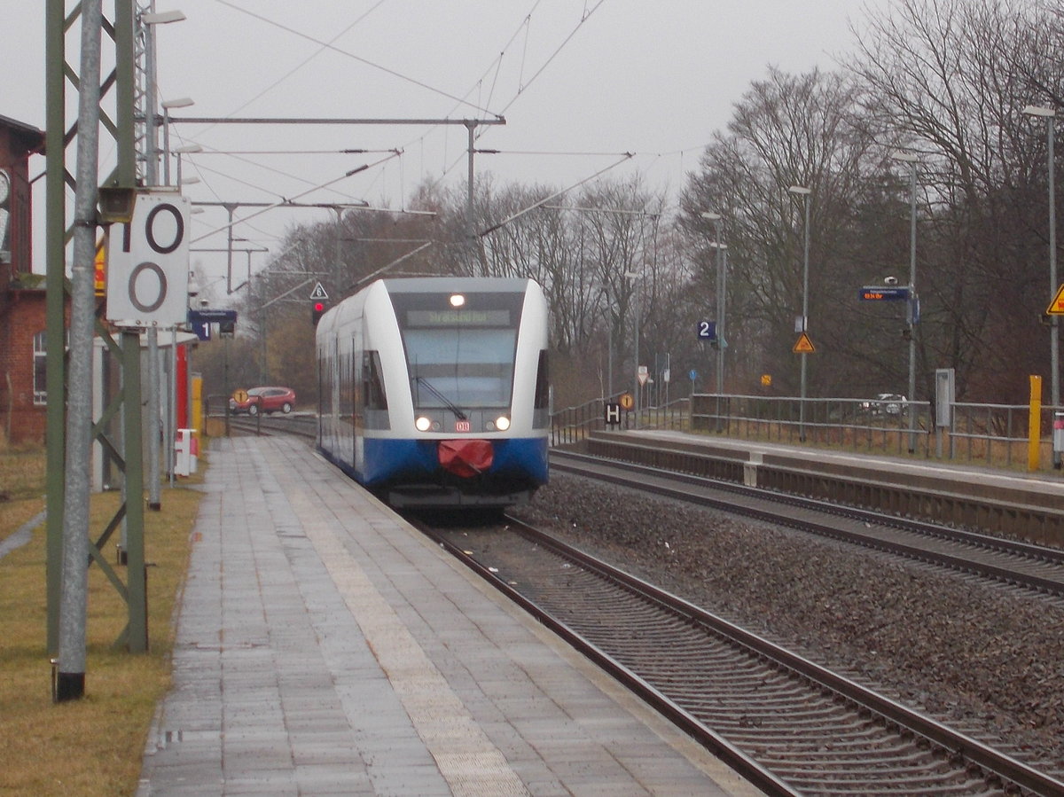 Noch h�lt die UBB in Martensdorf.Am 02.M�rz 2017 war es der 646 127-1.