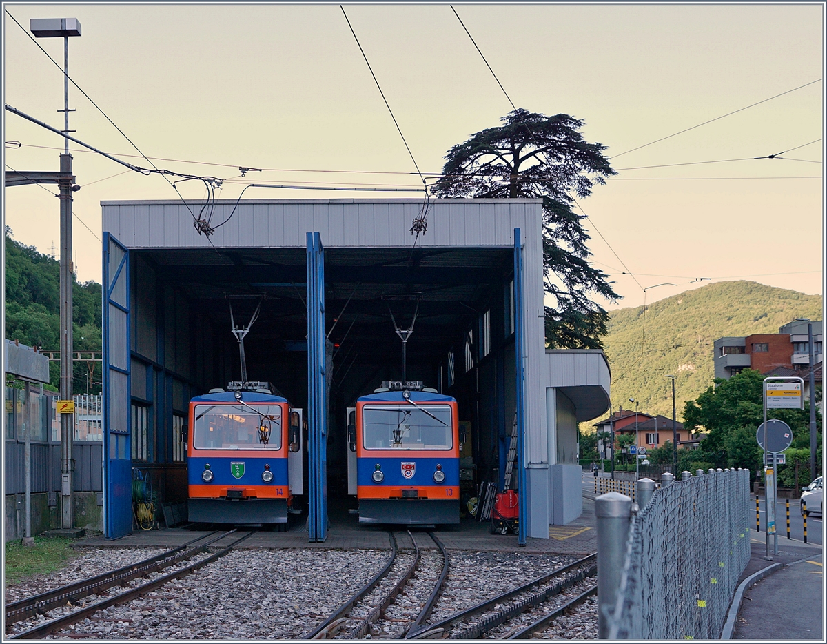 Noch stehen die beiden MG Bhe 4/8 14 und 13 im Depot, doch für den grosse Fahrgastandrang am heutigen Sonntag werden auch die beiden Triebzüge zum Einsatz kommen. 
21. Mai 2017
