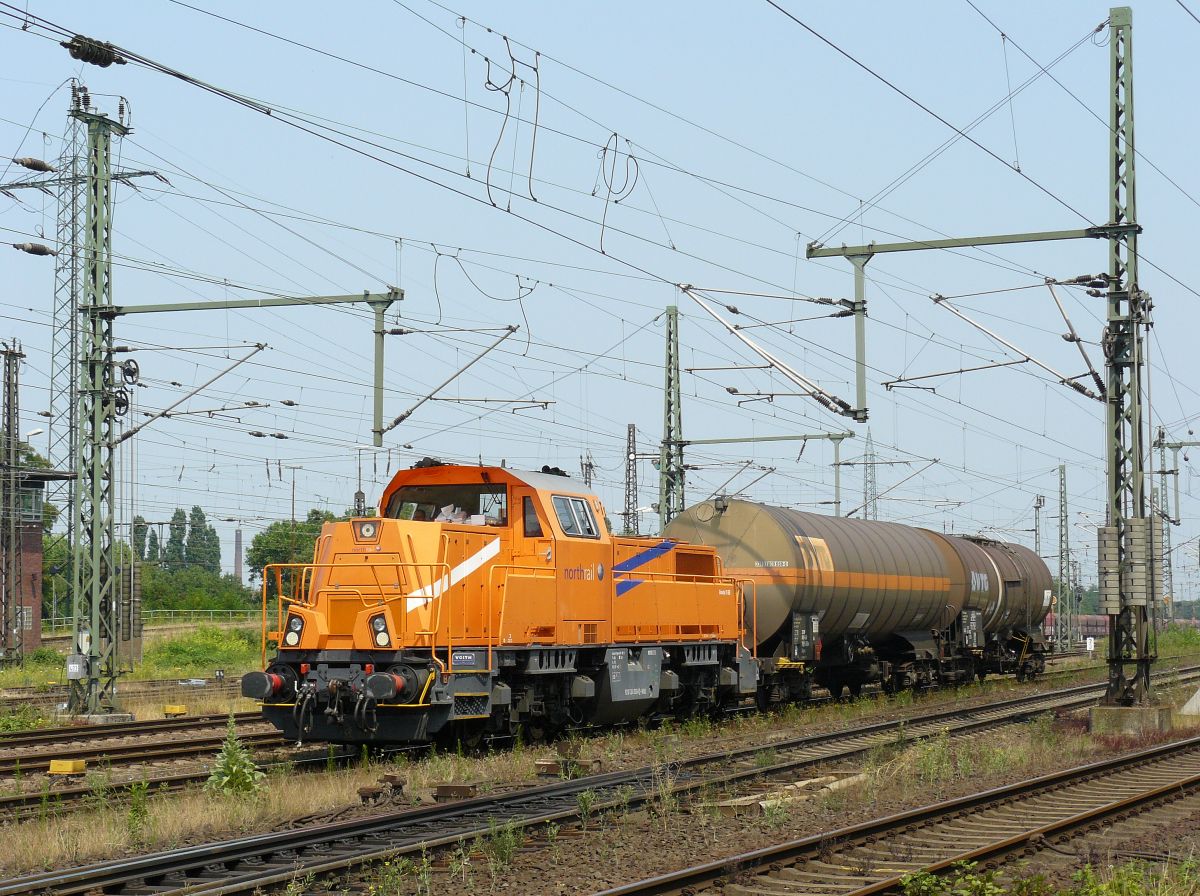 North Rail Diesellokomotive Gravita 10 BB G�terbahnhof Oberhausen West 03-07-2015.

North Rail diesellocomotief Gravita 10 BB goederenstation Oberhausen West 03-07-2015.