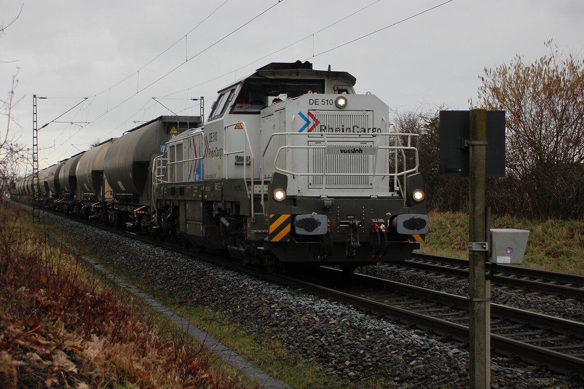 Notschuss am RheinCargo DE 510 bein Passage durch Karst-Broicherseite am verregneten 12.Februar 2026.
