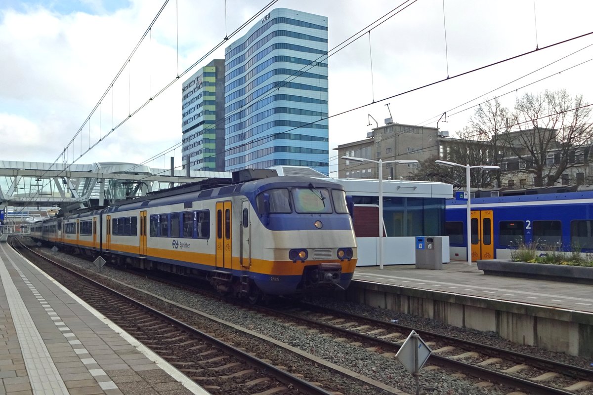 NS 2125 verlässt Arnhem am 12 Dezember 2019.