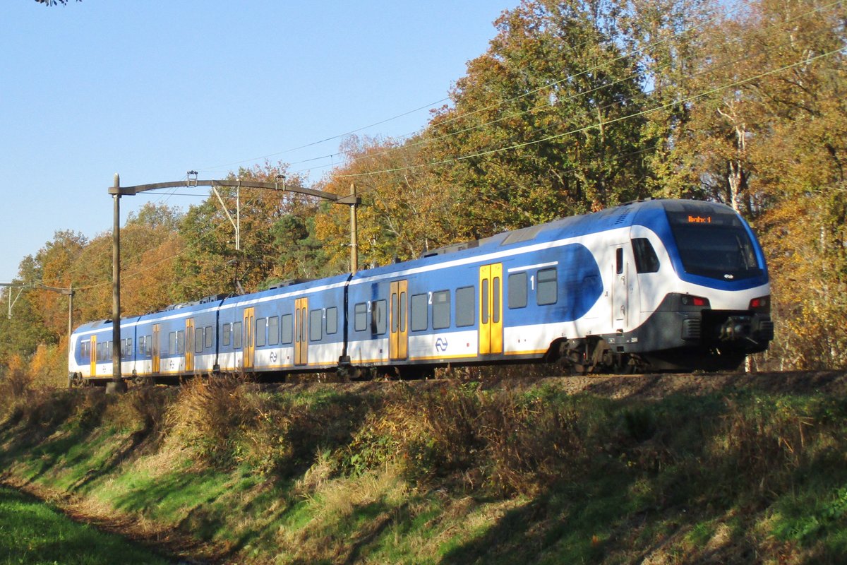 NS 2506 durchfahrt am 17 November 2018 Tilburg Oude Warande.