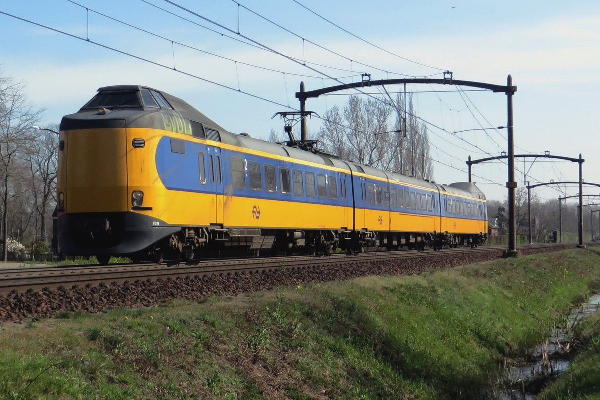 NS 4019 durchfahrt Boxtel am 30 März 2021.