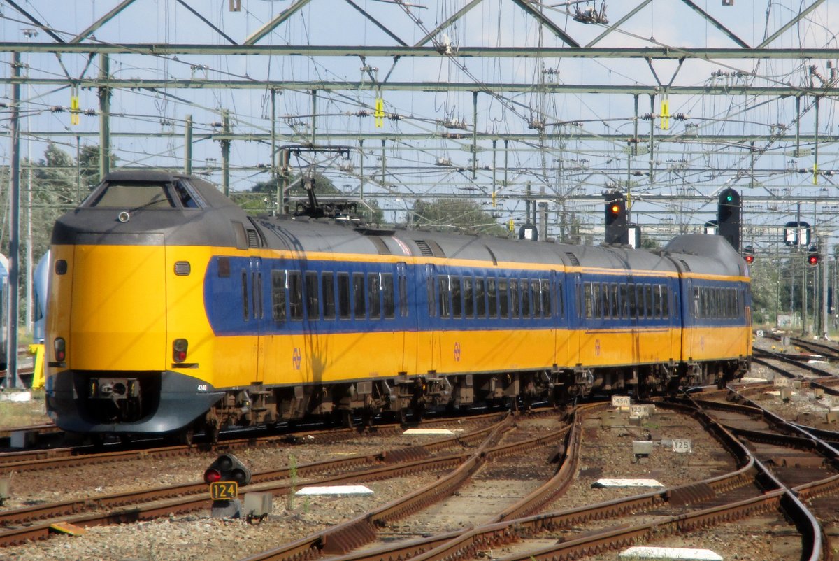 NS 4240 verlässt am 20 Juli 2017 Zwolle.