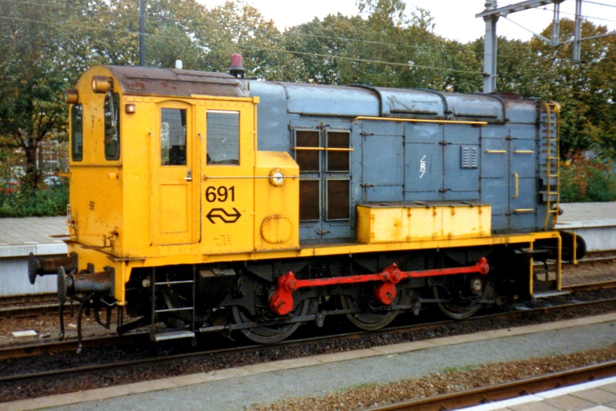 NS 691 rangiert am Abend von 24 Oktober 1998 in Venlo.