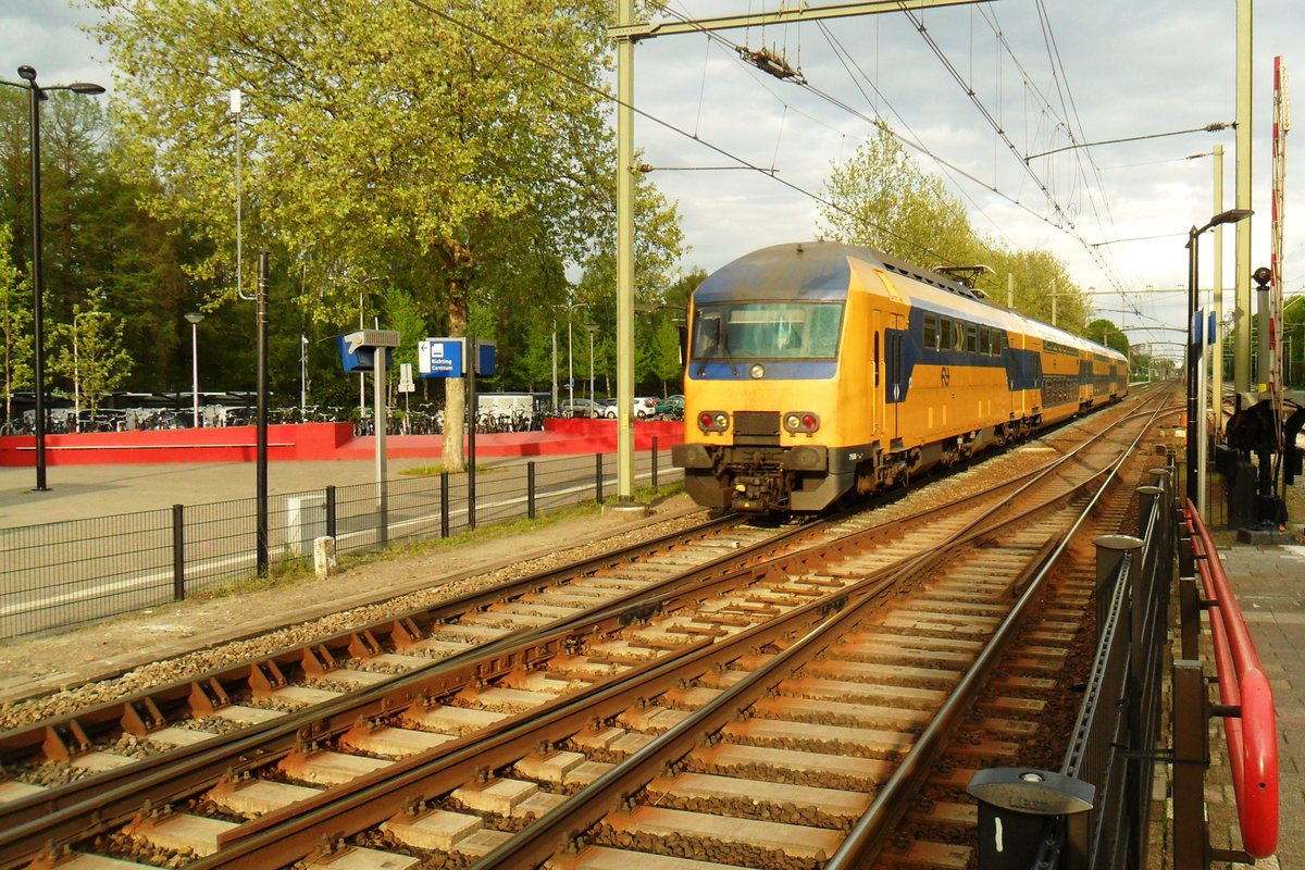 NS 7516 durcheilt am 26 April 2019 Oisterwijk.