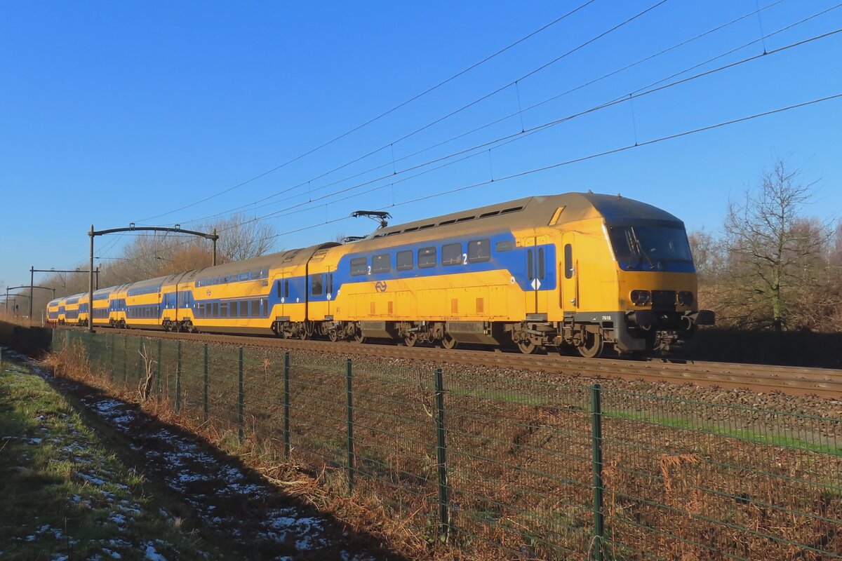 NS 7618 passiert am 10 Januar 2025 Tilburg-Reeshof.