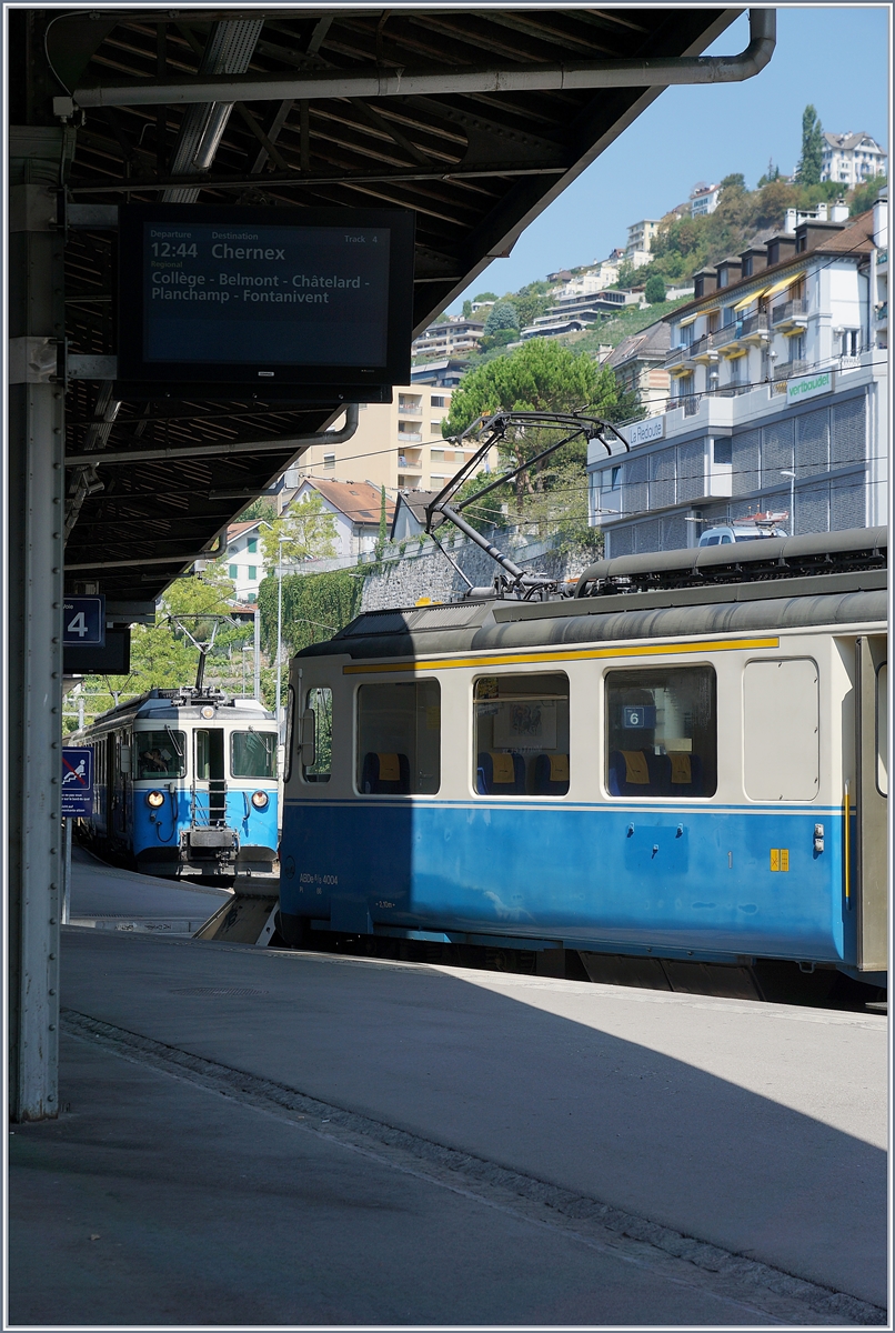 Obwohl nahe zusammen, waren die beiden MOB ABDe 8/8 4004 (vorne) und 4002 (hinten) in Montreux gar nicht so einfach auf EIN Bild zu bekommen...
21. August 2018