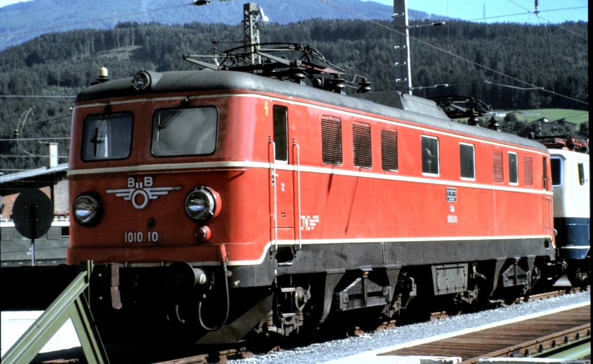 ÖBB 1010.10 in Innsbruck am 17.08.1978.