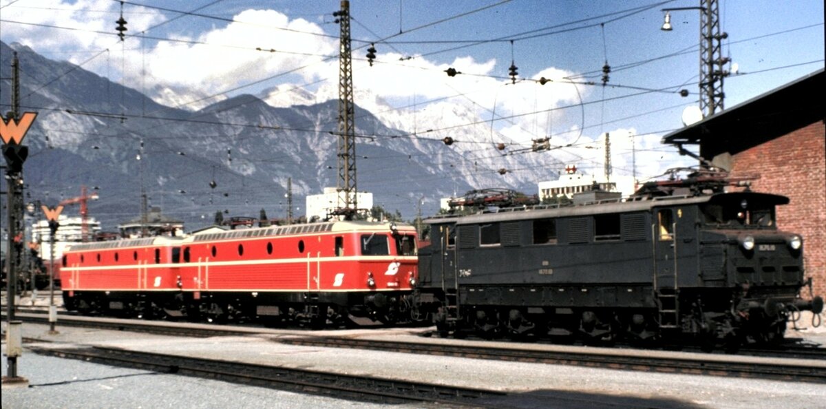 ÖBB 1670.10, 1044.10 und 1044.09 in Innsbruck am 17.08.1978.