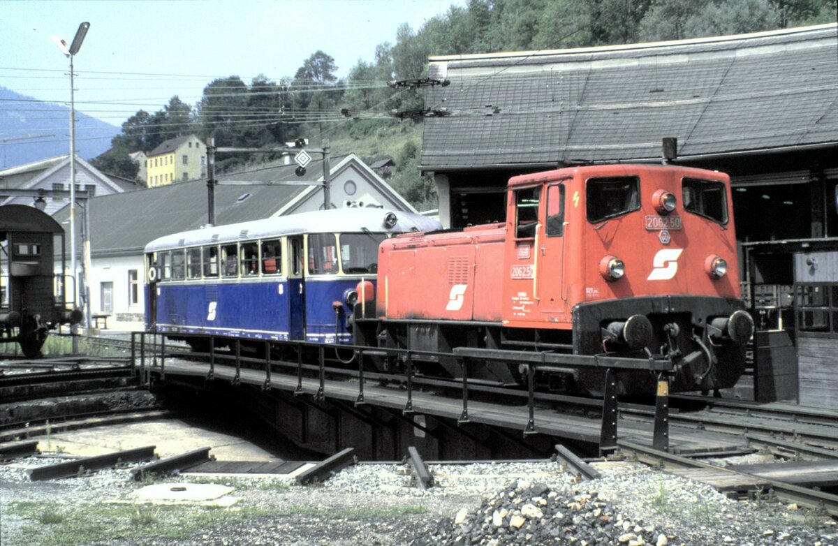 BB 2062.50 und 5081.01 in Mrzzuschlag am 12.08.1986.