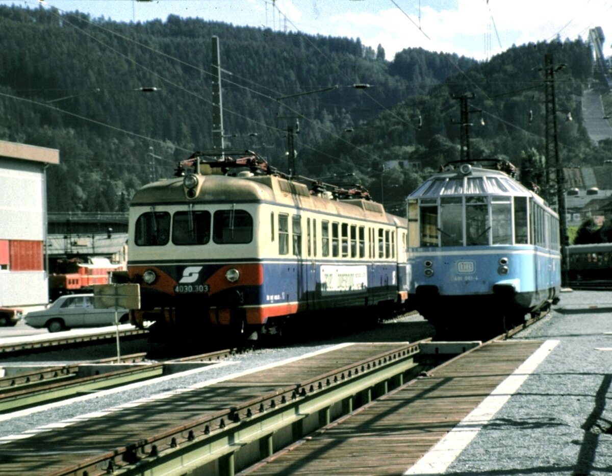 ÖBB 4030.303 und DB 491 001-4 Gläserner Zug in Innsbruck am 17.08.1978.