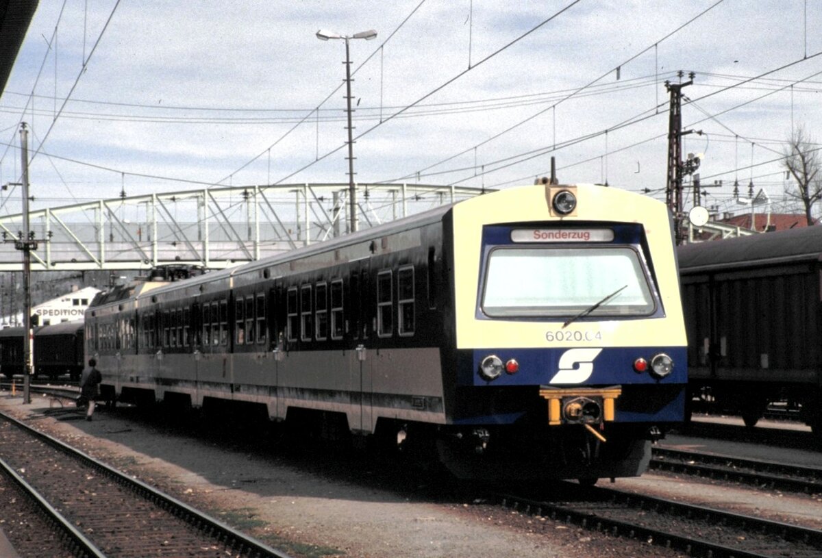 ÖBB 6020.04 in Salzburg am 22.03.1981.