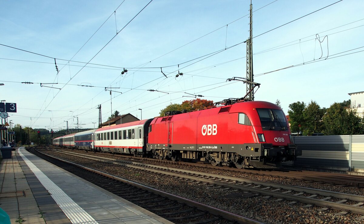 ÖBB 91 81 1116 258-5 A-ÖBB mit Schub am Eurocity in Amstetten am 02.10.2021.