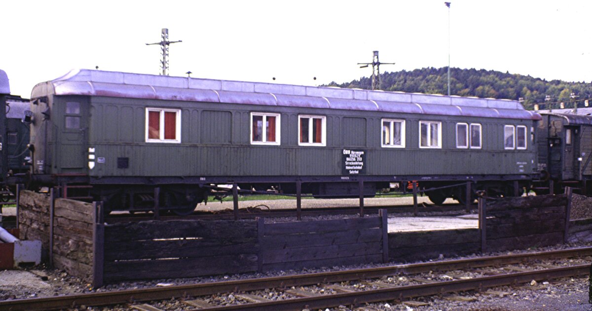 BB Bauzug 203, Browagen 99 06 29 Streckenleitung, Heimatbahnhof Selztal in Attnang-Puchheim im Okt.1985.