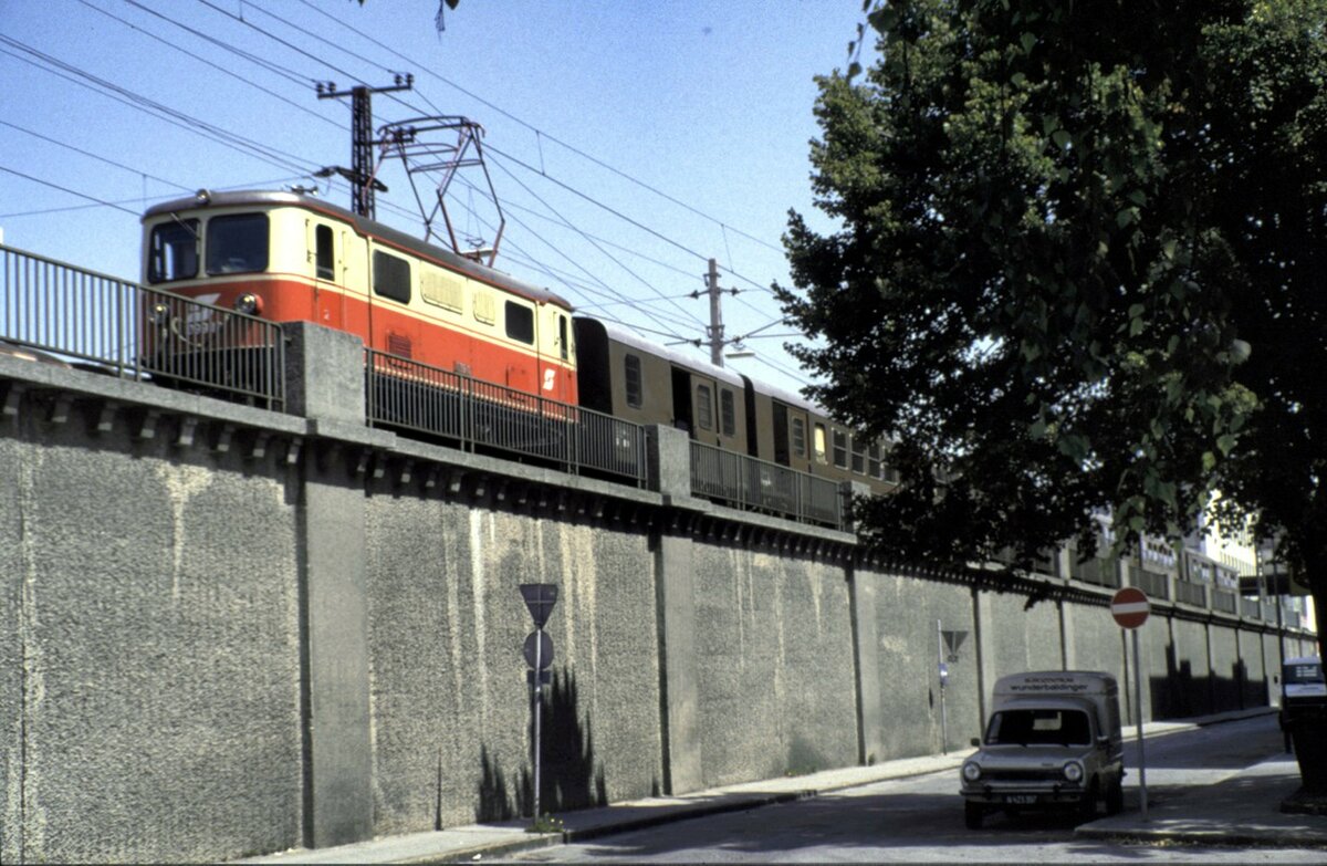 ÖBB MzB 1099.10 in St.Pölten am 03.08.1986.
