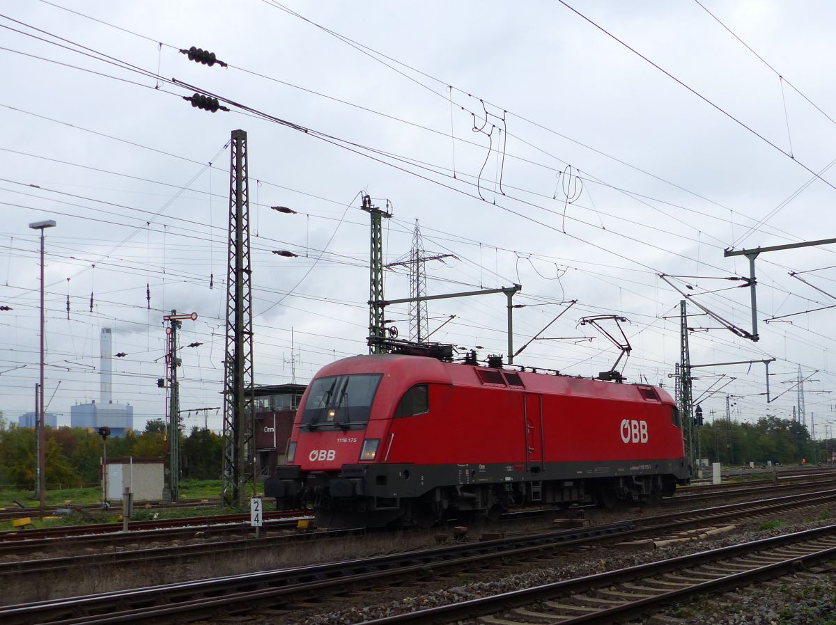 �BB Taurus Lok mit Nummer 1116 175-1 G�terbahnhof Oberhausen West, Deutschland 13-10-2017.

�BB Taurus loc met nummer 1116 175-1 goederenstation Oberhausen West, Duitsland 13-10-2017.