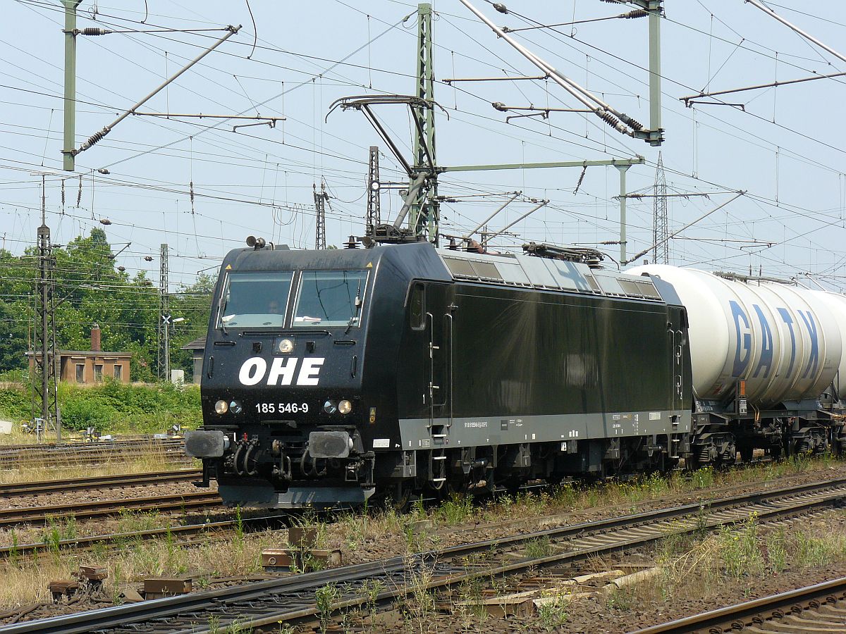 OHE (Osthannoversche Eisenbahnen AG) Lok 185 546-9 Oberhausen West 03-07-2015.

OHE (Osthannoversche Eisenbahnen AG) locomotief 185 546-9 met ketelwagentrein. Oberhausen West, Duitsland 03-07-2015.