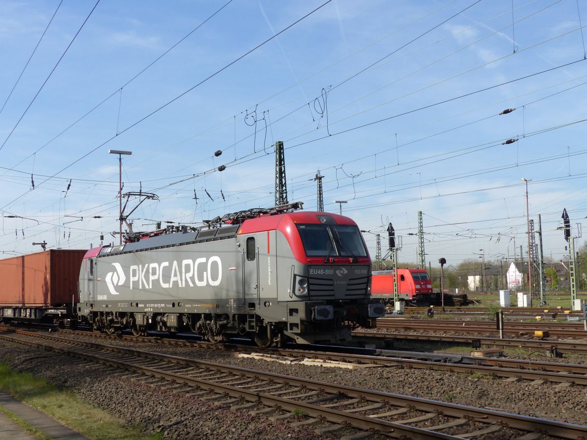 PKP Cargo loc EU46-508 (193 508) G�terbahnhof Oberhausen West, Deutschland 31-03-2017.

PKP Cargo loc EU46-508 (193 508) goederenstation Oberhausen West, Duitsland 31-03-2017.