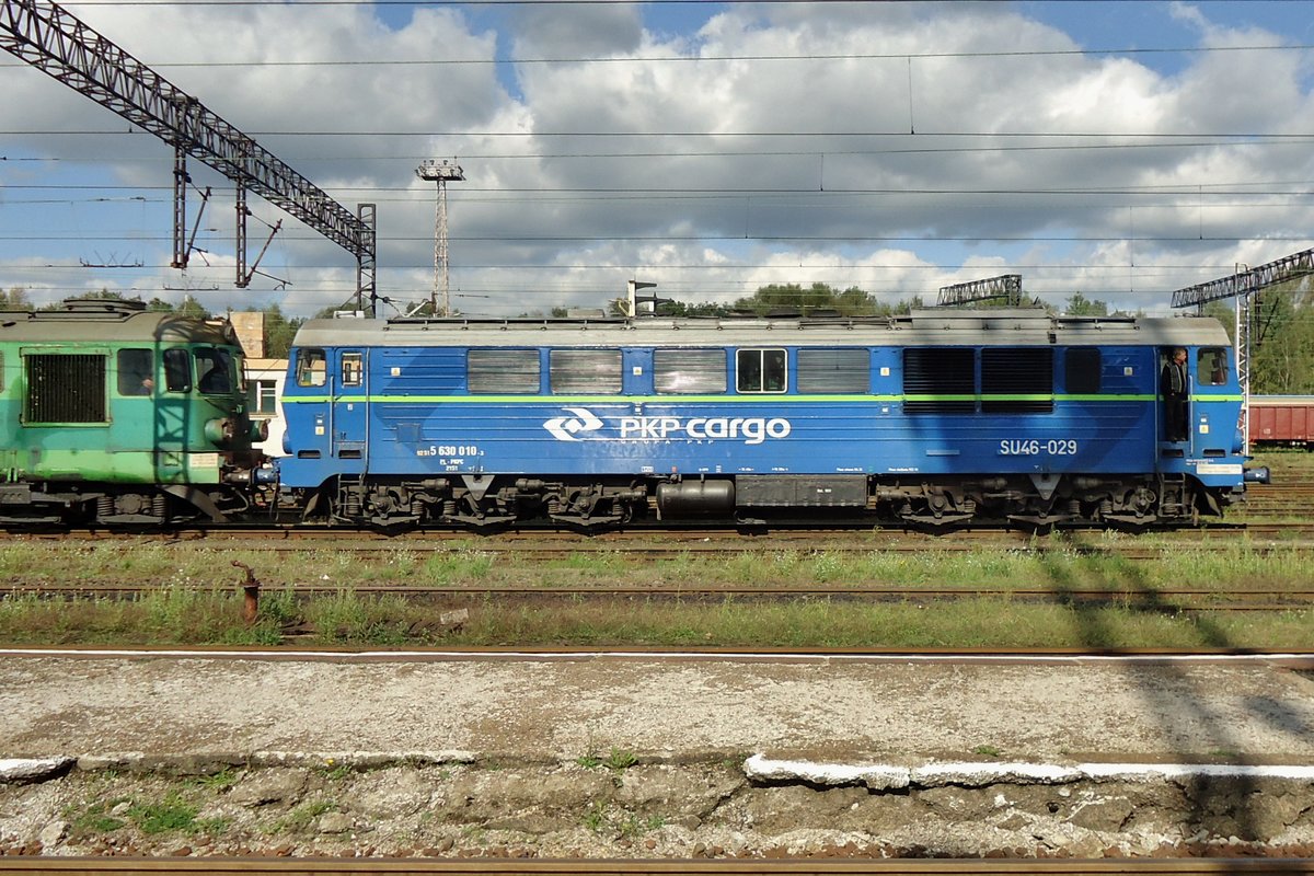 PKP SU46-029 zieht ein Kohlerzug in Wegliniec am 23 September 2014.