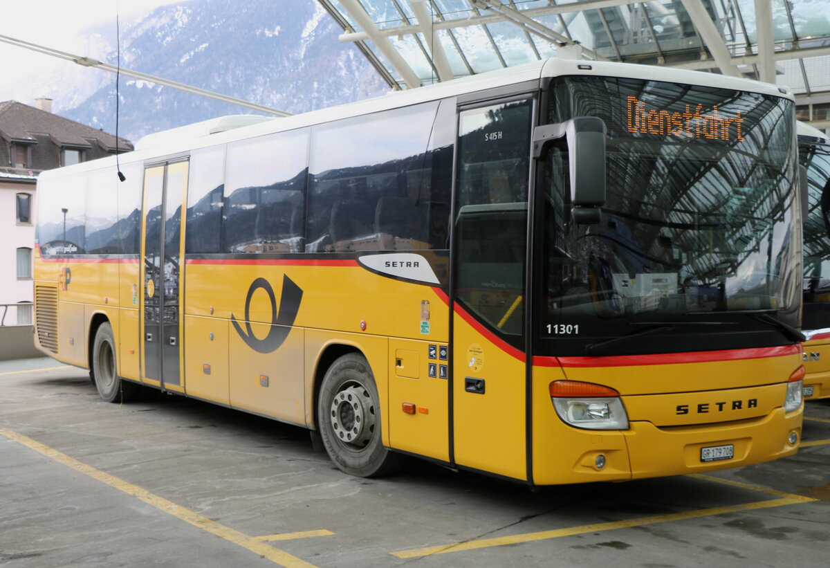 PostAuto Graub�nden - GR 179'708/PID 11'301 - Setra am 15. Januar 2025 in Chur, Postautostation (Aufnahme: Martin Beyer)