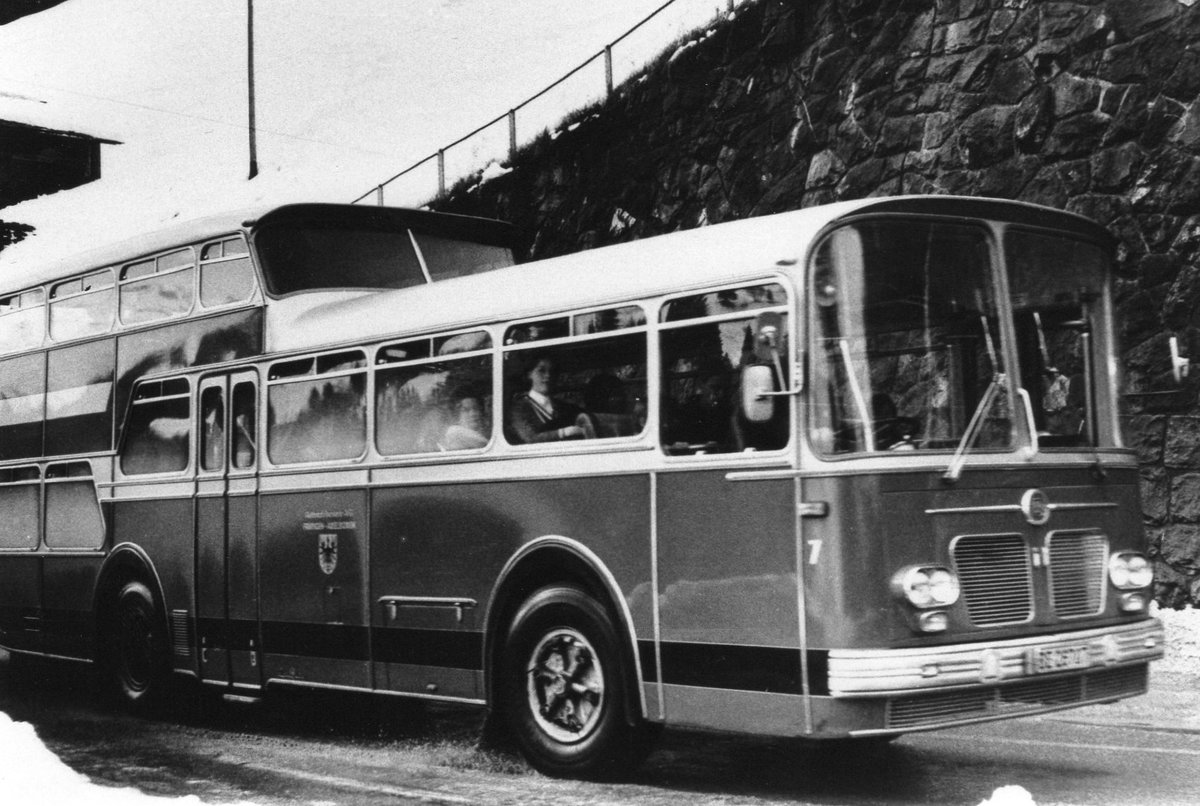 (R 35) - Aus dem Archiv: AFA Adelboden - Nr. 7/BE 26'707 - FBW/Vetter-R&J Anderthalbdecker um 1969 in Achseten, Grund-Ladholz