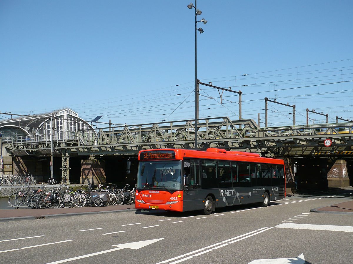 R-Net EBS Bus 4022 Scania Omnilink Baujahr 2011. Oostertoegang, Amsterdam 15-04-2015.

R-Net EBS bus 4022 Scania Omnilink in dienst sinds december 2011. Oostertoegang, Amsterdam 15-04-2015.