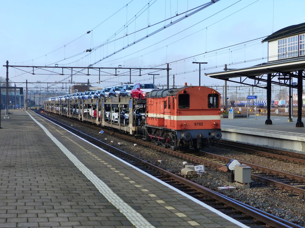 Rail Force One Diesellocomotive 9702 Baujahr 1955. Amersfoort Centraal 21-01-2020. Rail Force One diesellocomotief 9702 bouwjaar 1955. Amersfoort Centraal 21-01-2020.