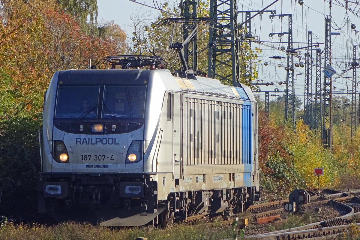 Railpool 187 308 steht am 8 November 2019 in Emmerich abgestellt.