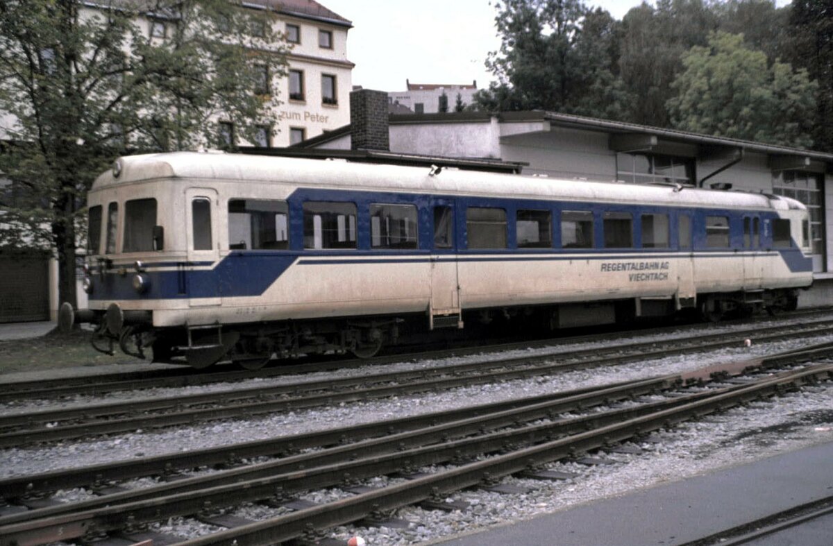 RBG VT 04 der Regental Betriebs GmbH in Viechtach im Oktober 1990.