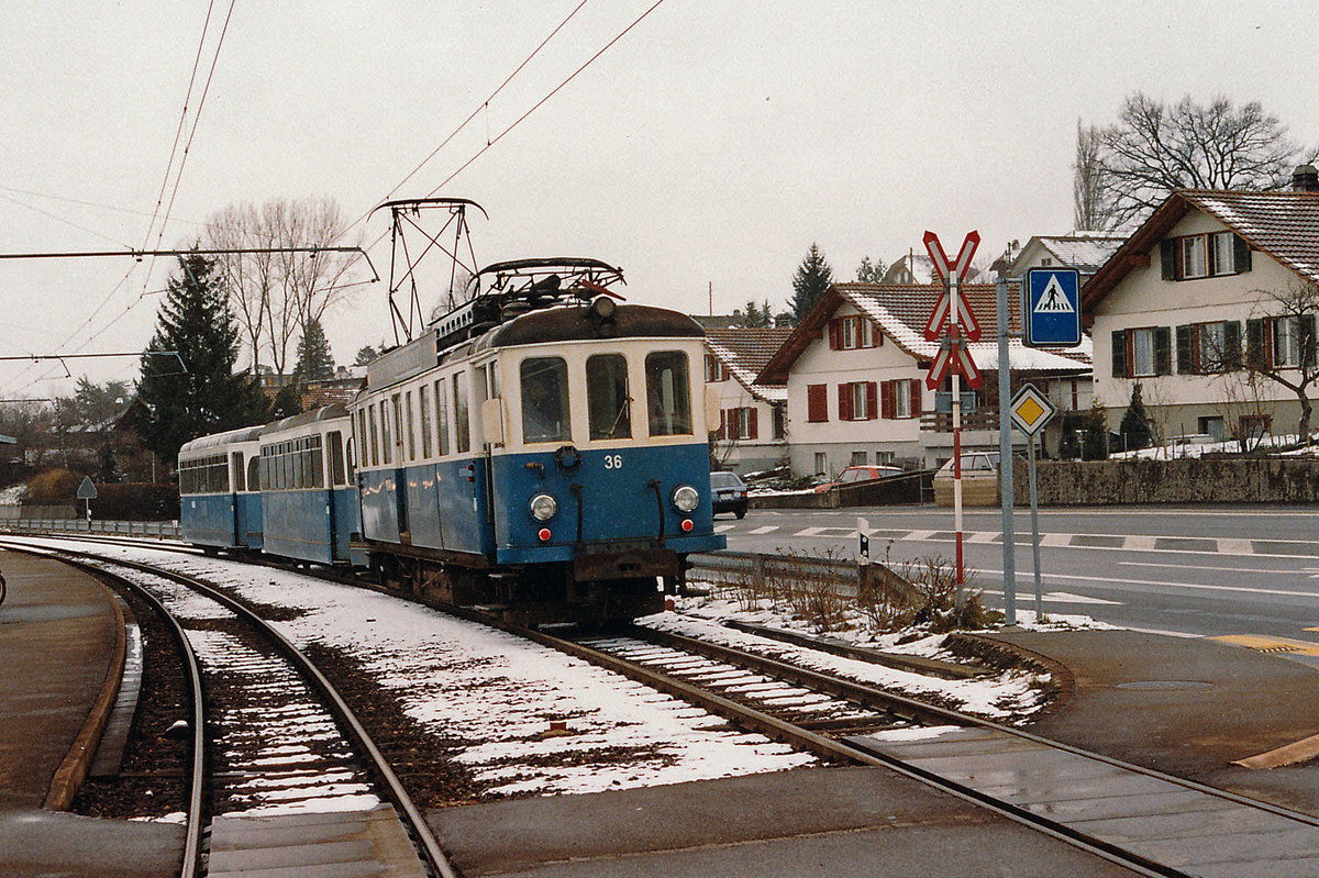 RBS/VBW:
 DR SCHNÄLLST WÄG NACH WORB 
MIT DEM BLAUE BÄHNLI WÄHREND DEN 80er-JAHREN DOKUMENTIERT.
Foto: Walter Ruetsch