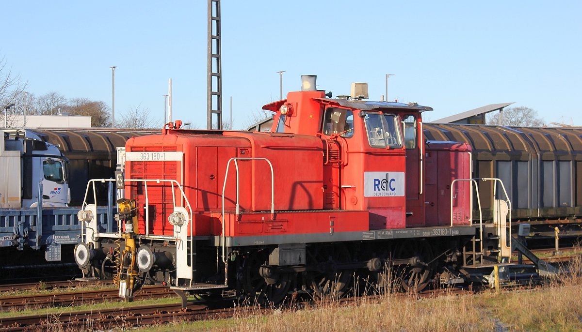 RDC/RAG 98 80 3363 180-1 D-RAG die Neue im Dieselparadies....Niebüll 25.12.2020