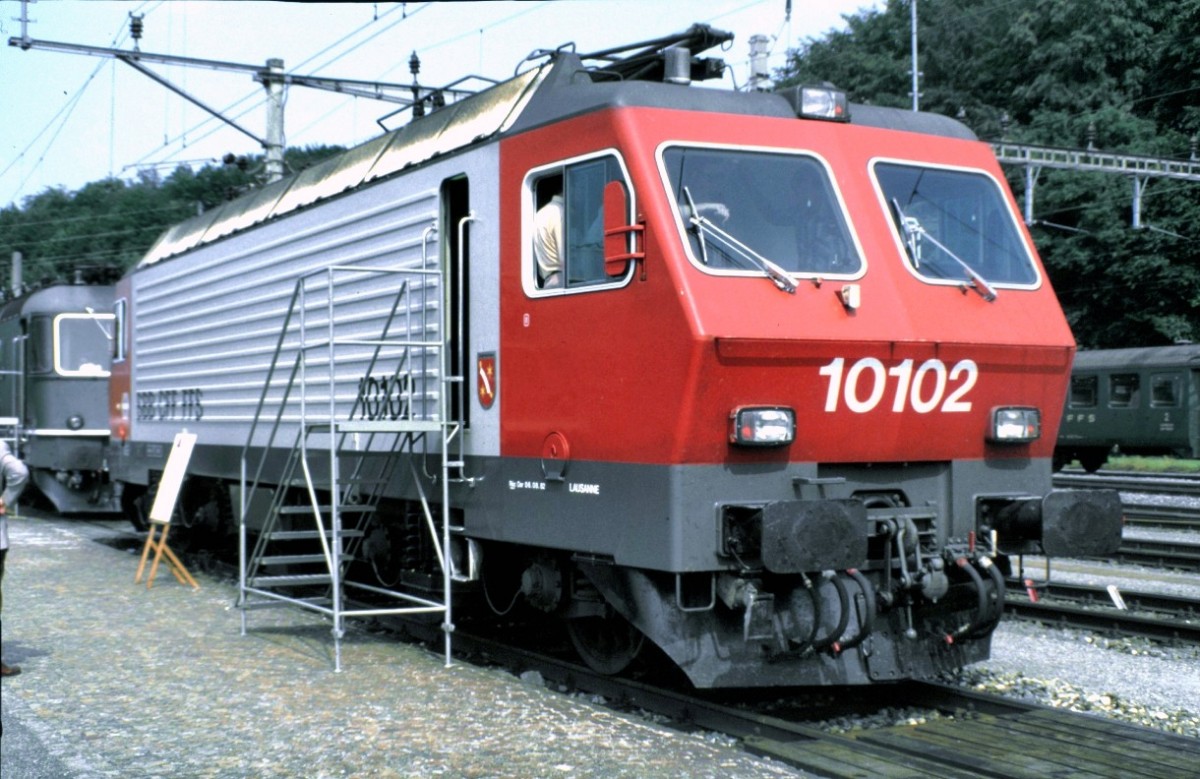 Re 4/4 IV Nr.10 102 bei einer Ausstellung in Koblenz / Schweiz am18.08.1984.