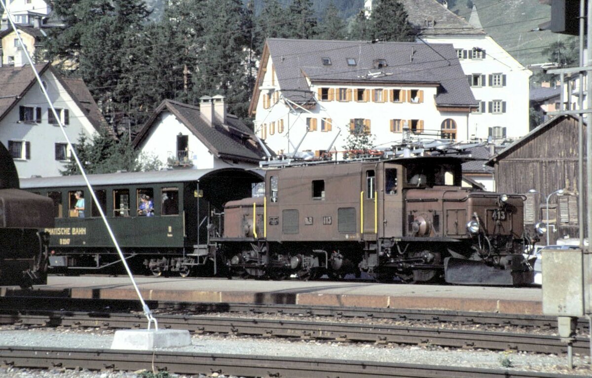 RhB Ge 6/6 I Nr.413 in Samedan im August 1990.