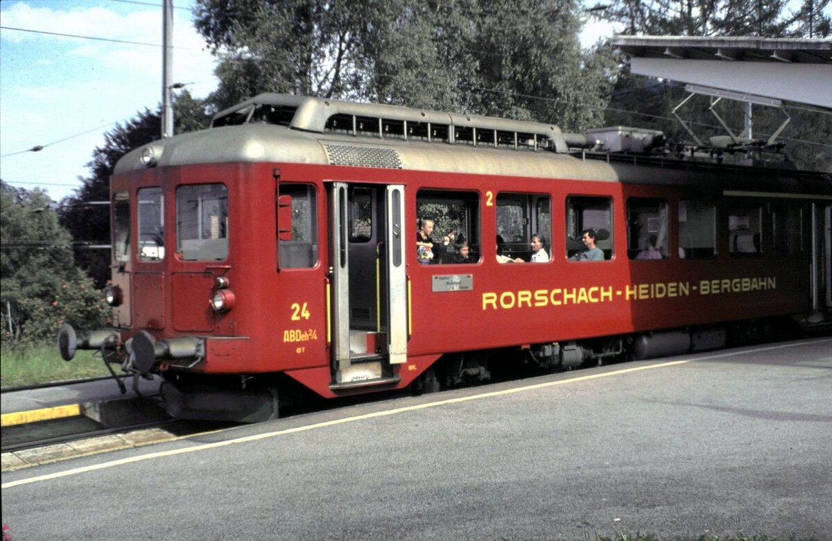 Rorschach Heiden Bahn (RHB) ABDeh 2/4 Nr.24 im Bahnhof Heiden am10.07.1993.