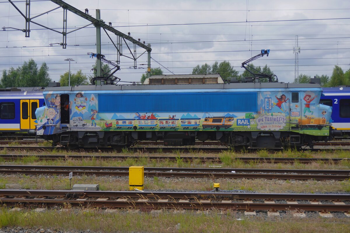 RRF, ex-RXP 9902 hat die Tur auf w�hrend das Umlaufen in Roosendaal am 23 Juli 2026.