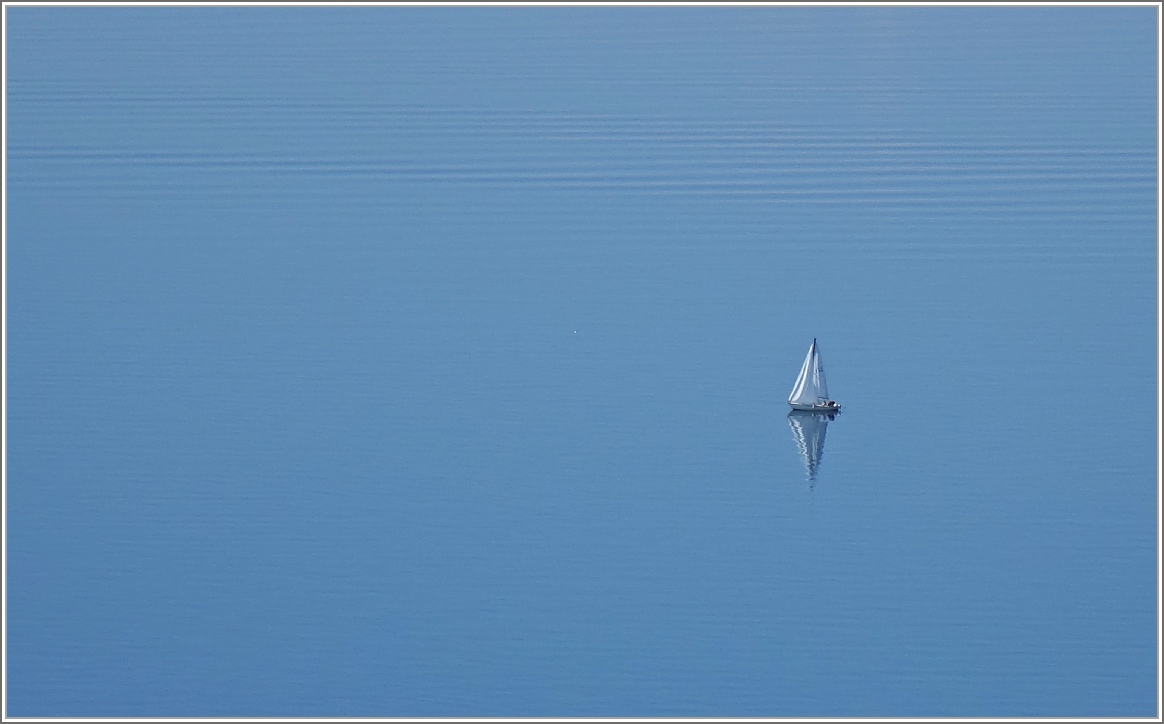 Ruhige Fahrt im stillen See.
(23.04.2014)