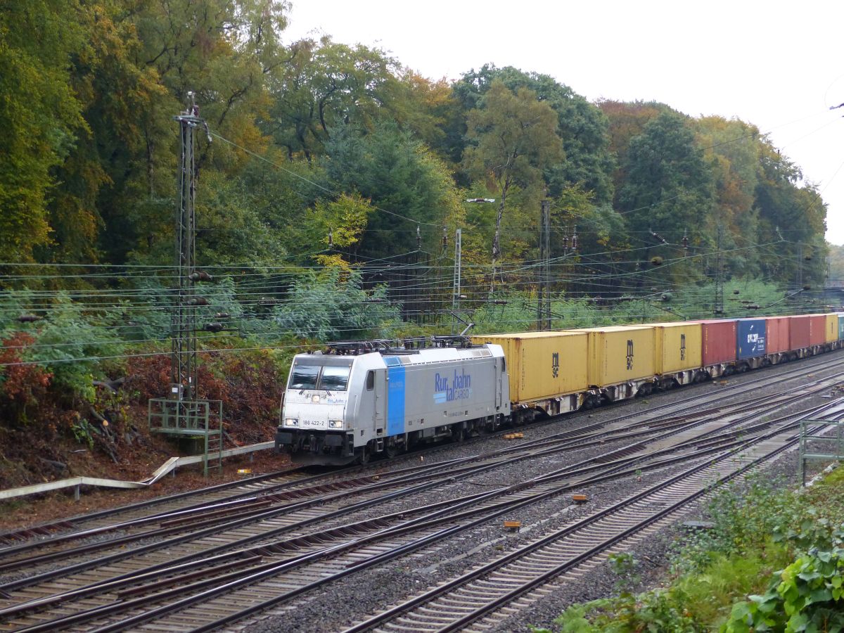 Rurtalbahn Lok 186 422-2 Abzweig Lotharstrasse, Forsthausweg, Duisburg 20-10-2016.

Rurtalbahn loc 186 422-2 Abzweig Lotharstrasse, Forsthausweg, Duisburg 20-10-2016.